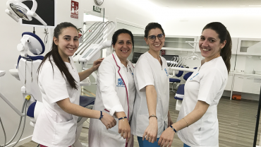 Con la Asociación contra el cáncer «La Vida» La Palma del Condado